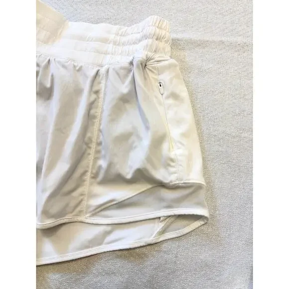 LuluLemon Hotty-Hot High-Rise Lined Shorts 2.5" white - Picture 4 of 7